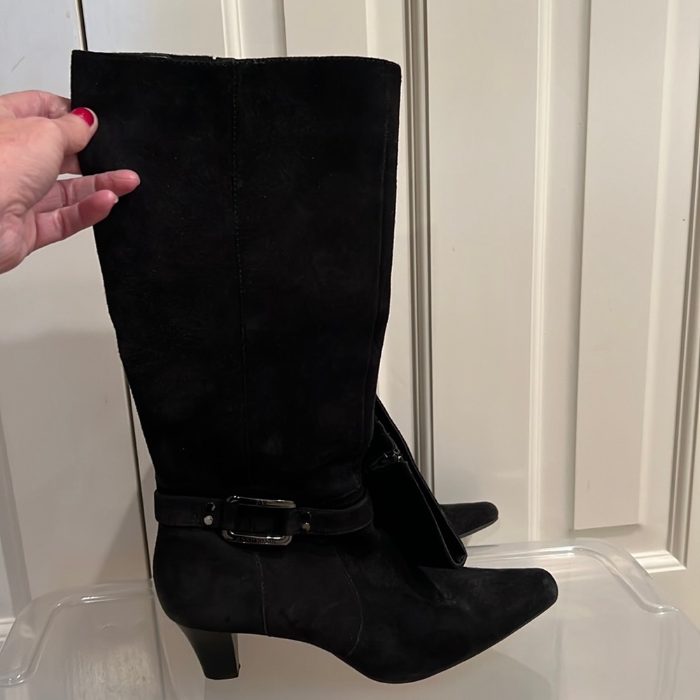 Anne Klein suedes boots black 9